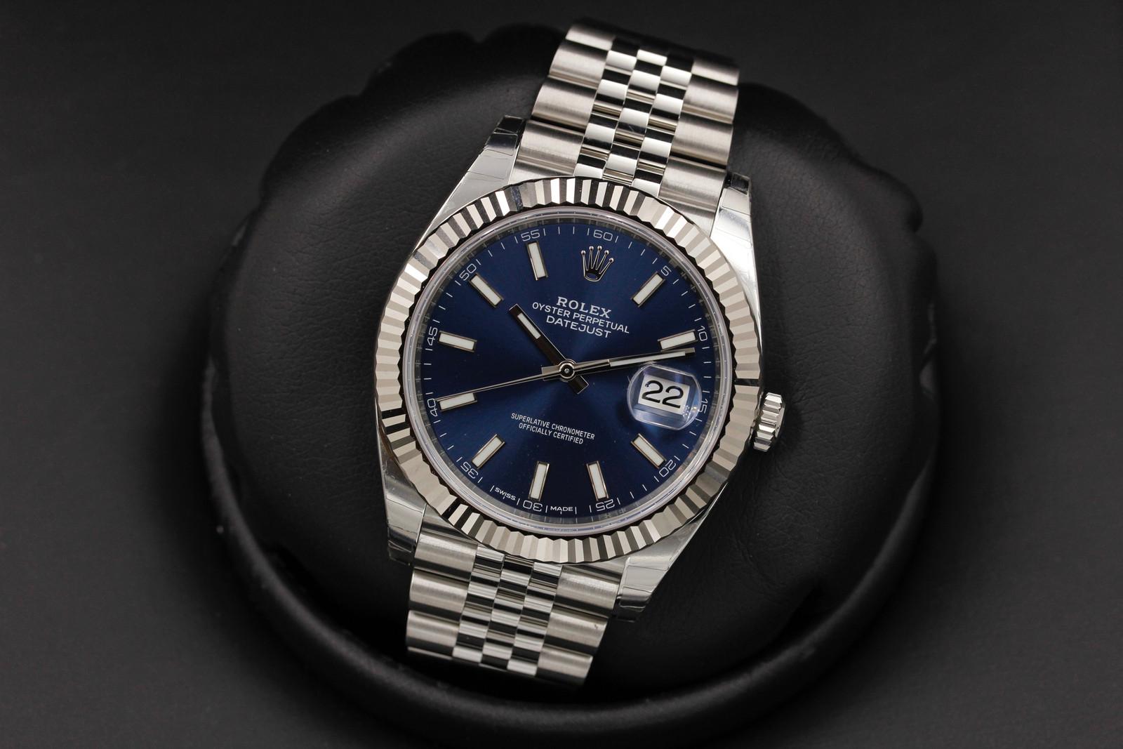 Watch Image 8