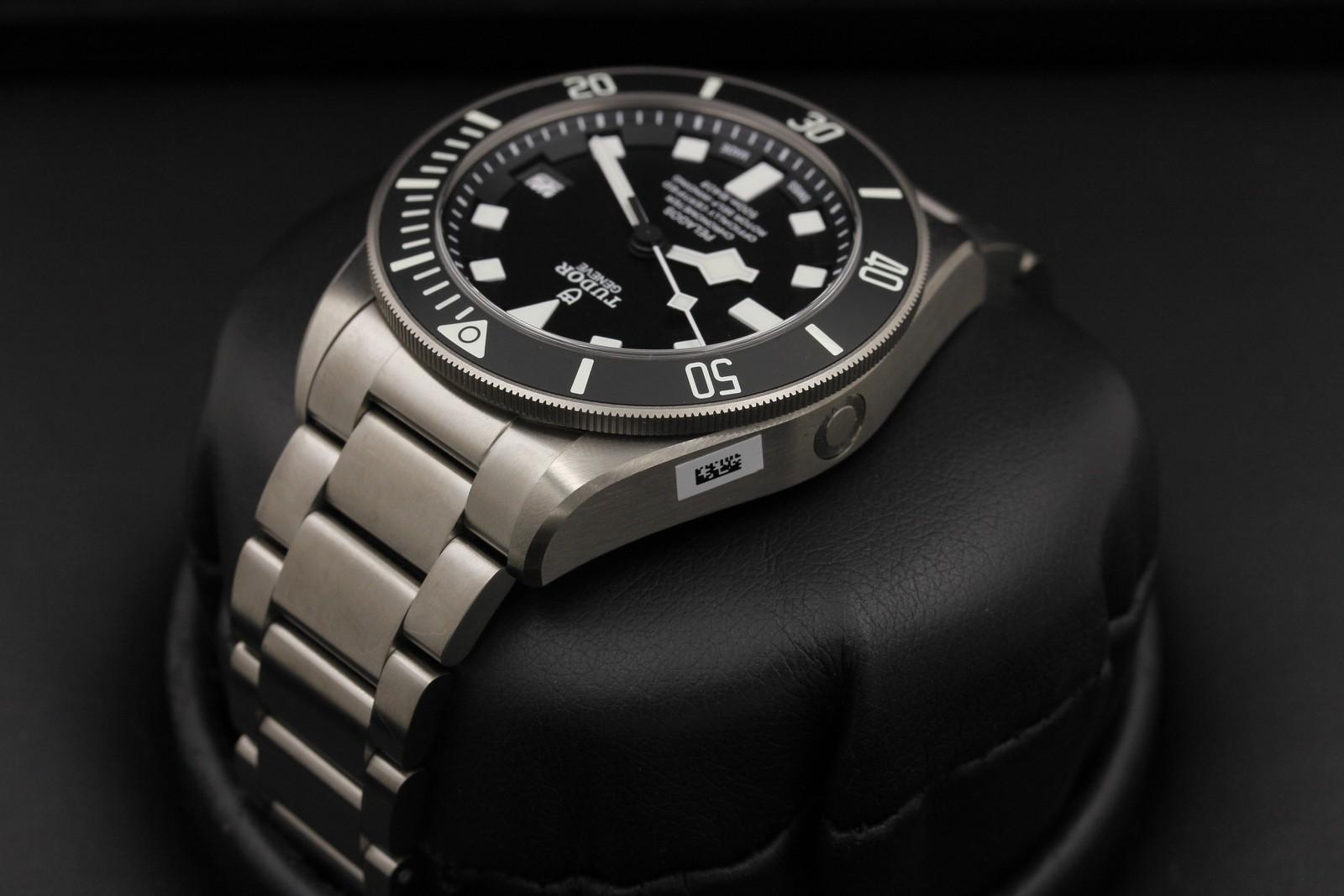 Watch Image 5