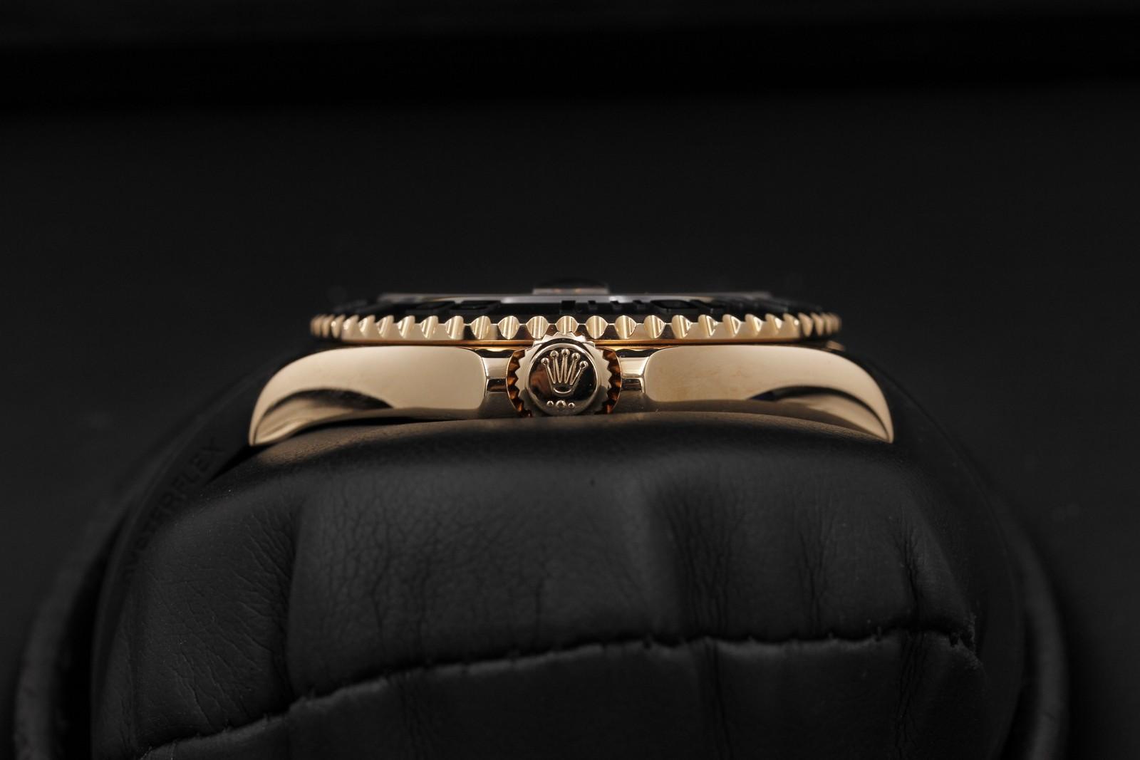 Watch Image 3