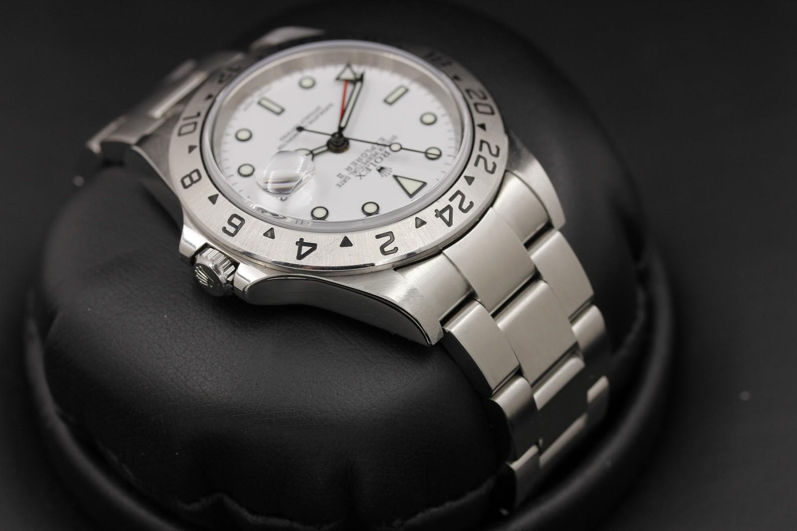 Watch Image 4