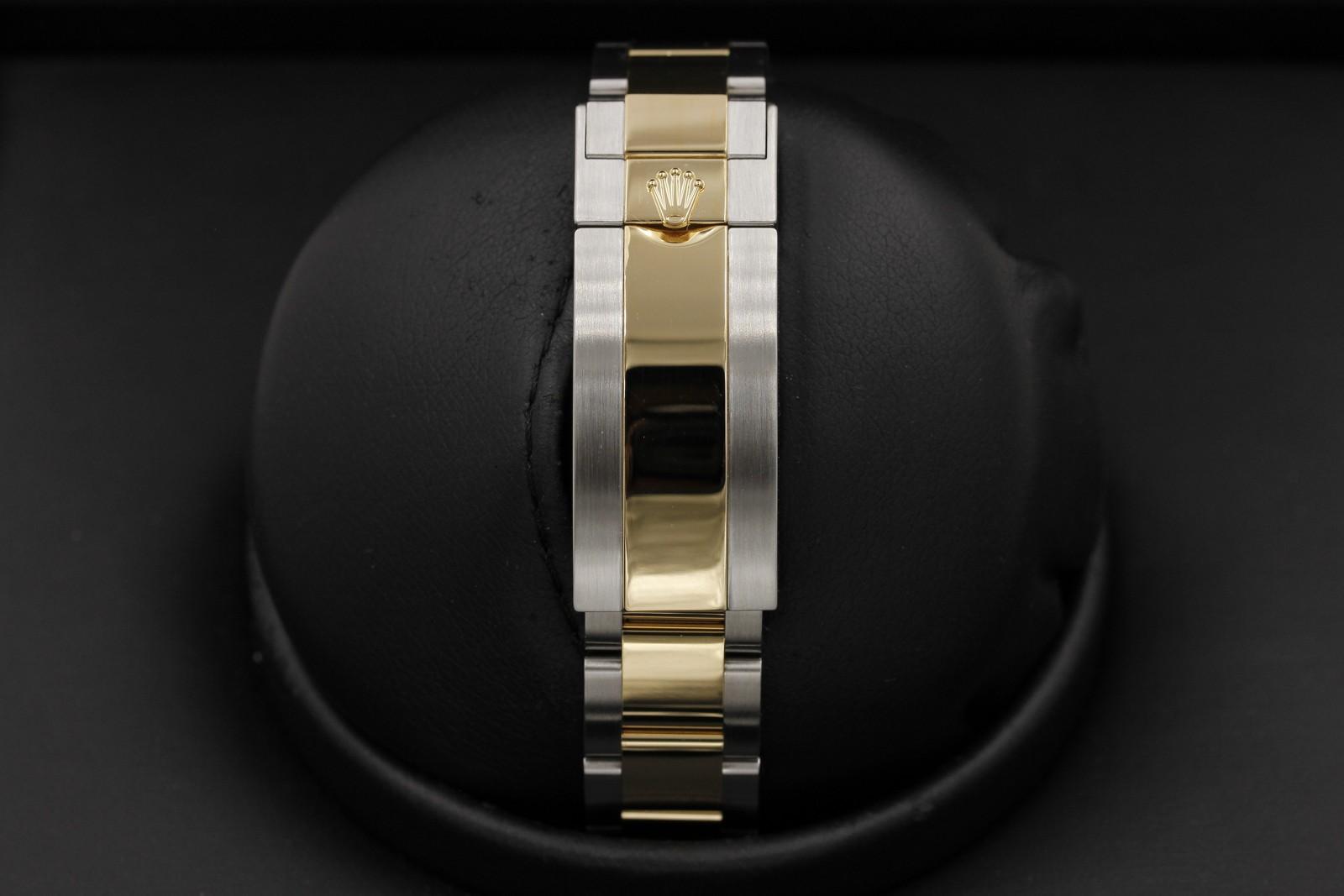 Watch Image 7