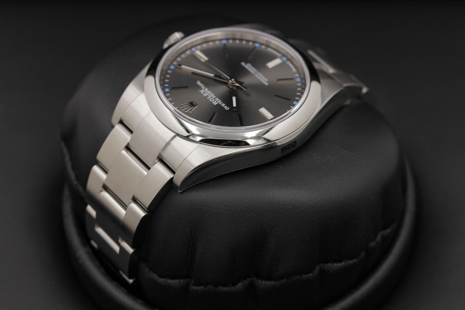 Watch Image 5