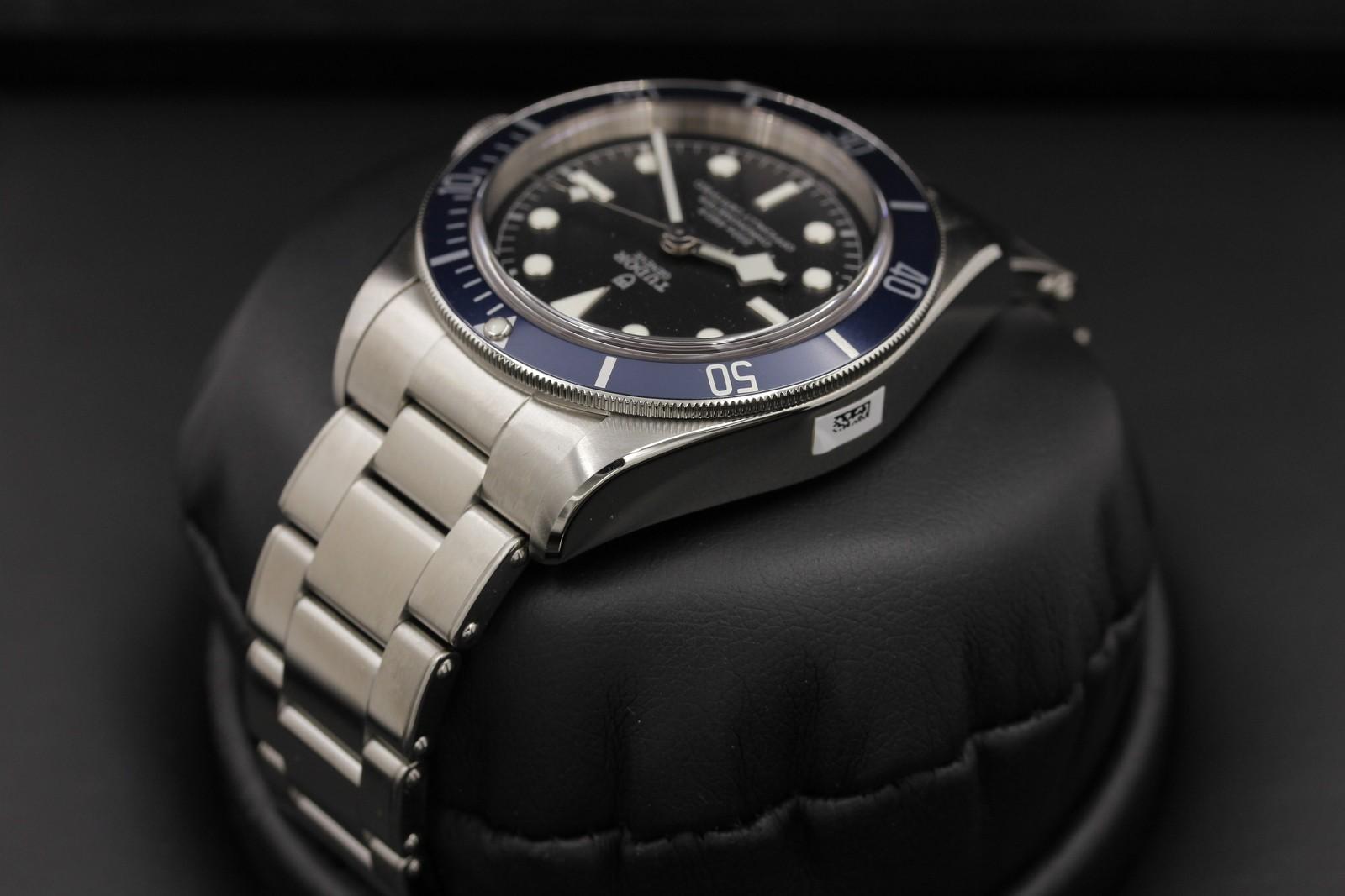 Watch Image 5