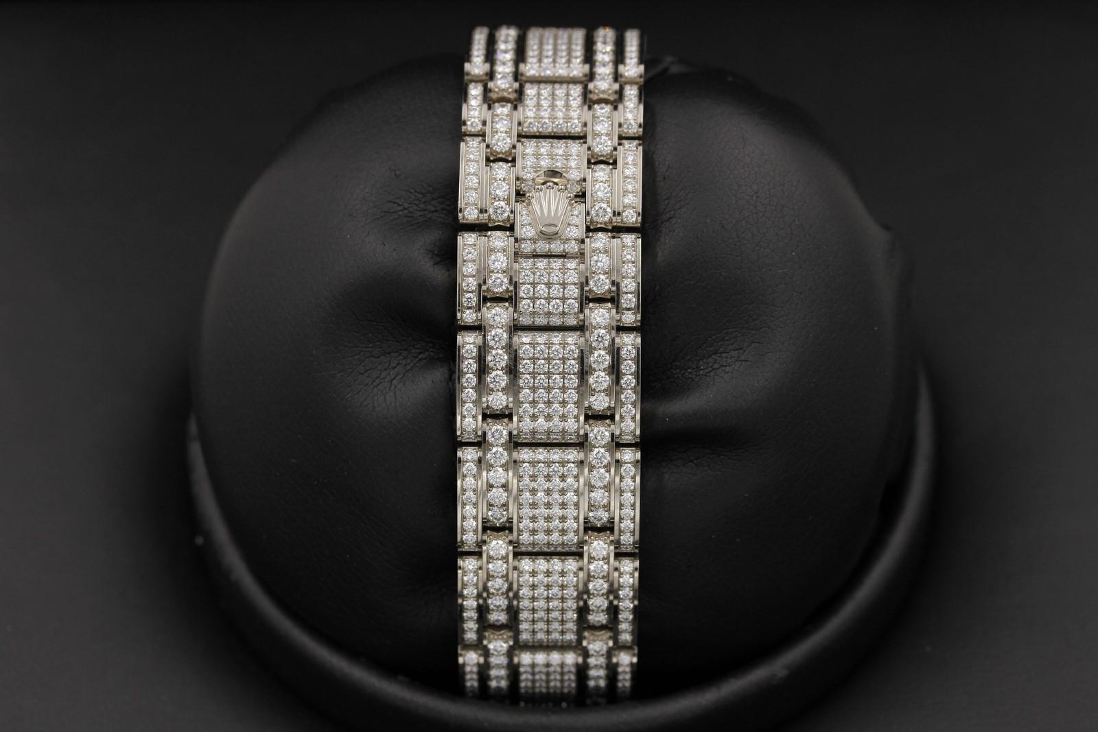 Watch Image 7