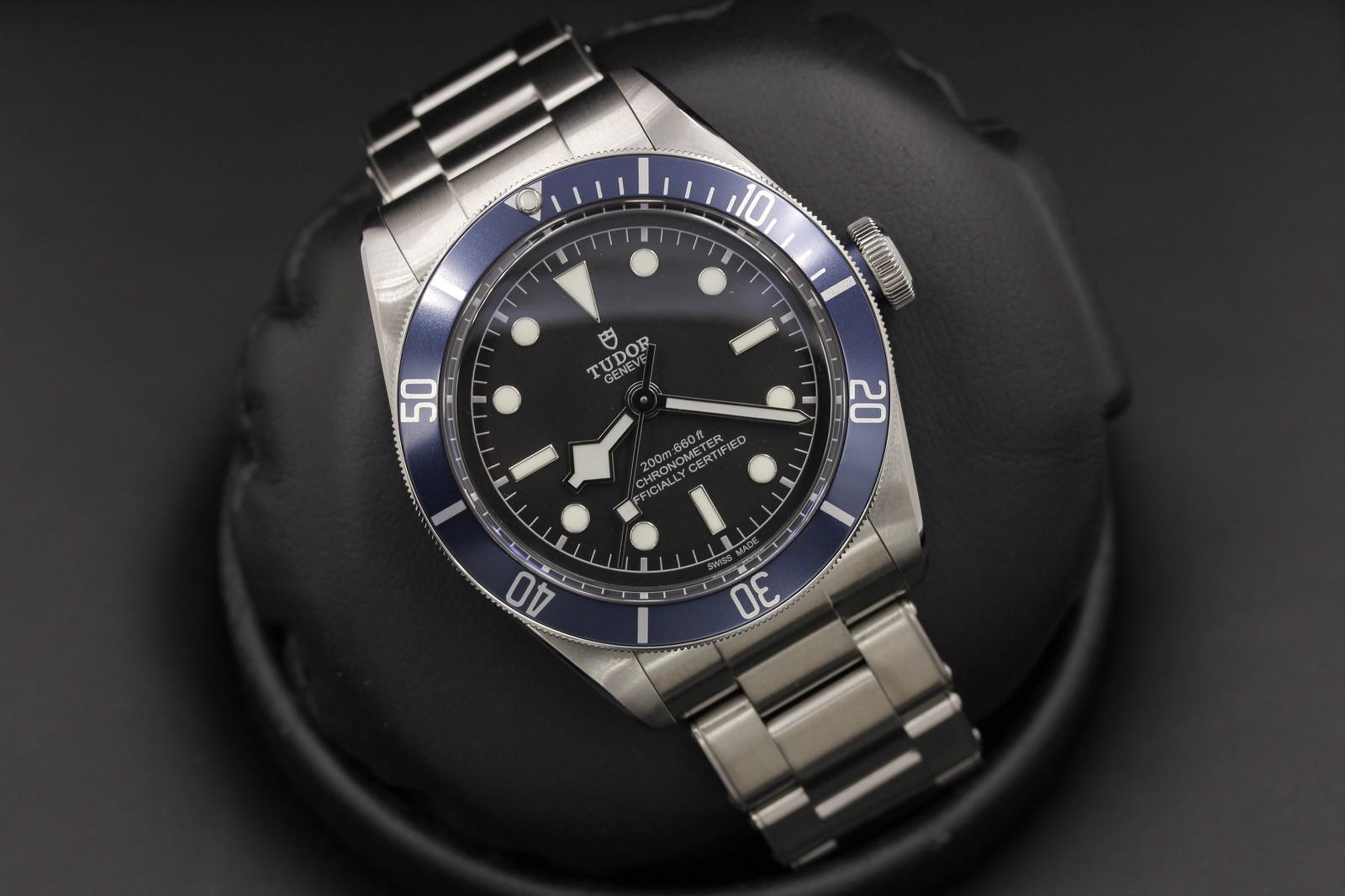 Watch Image 9