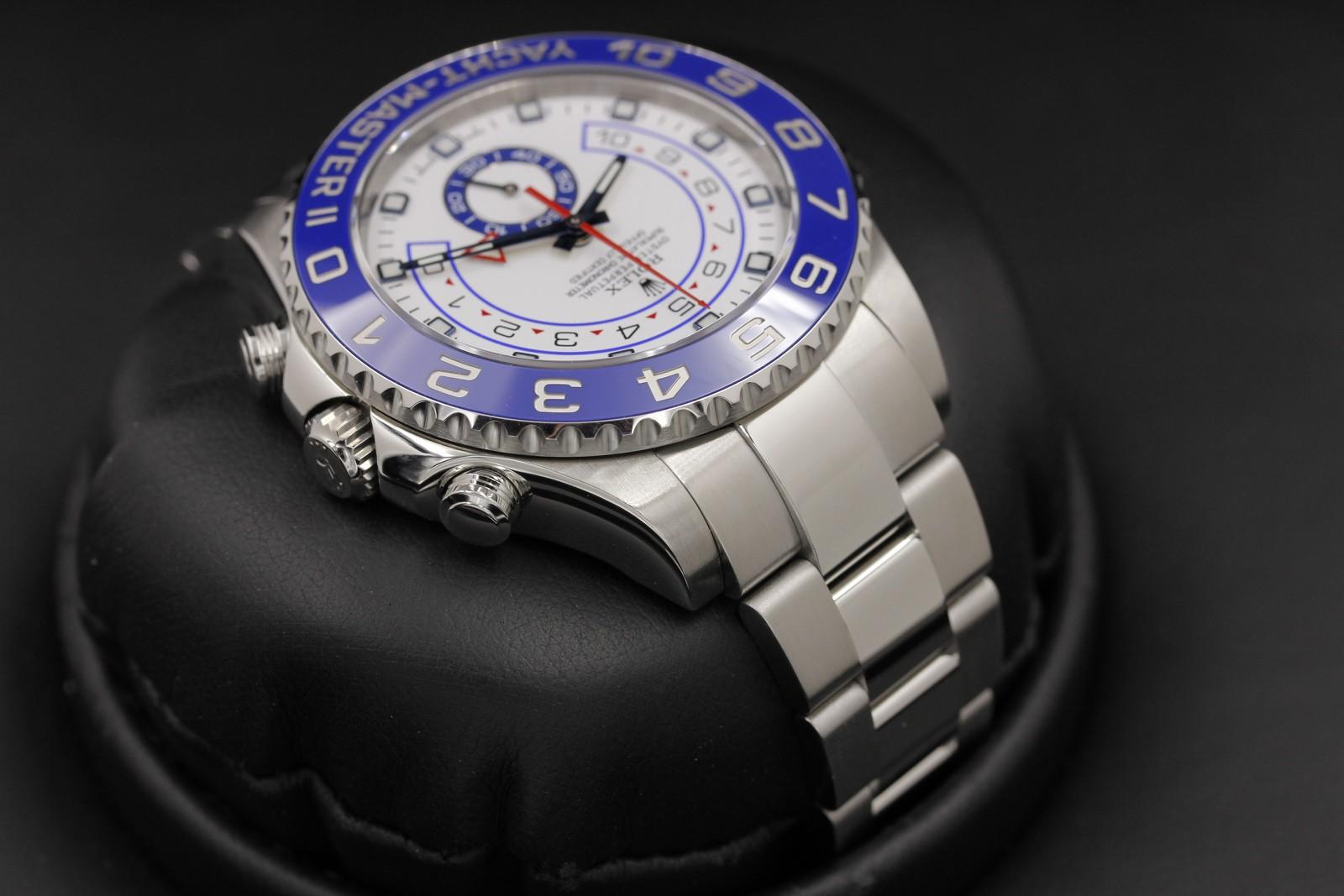 Watch Image 4