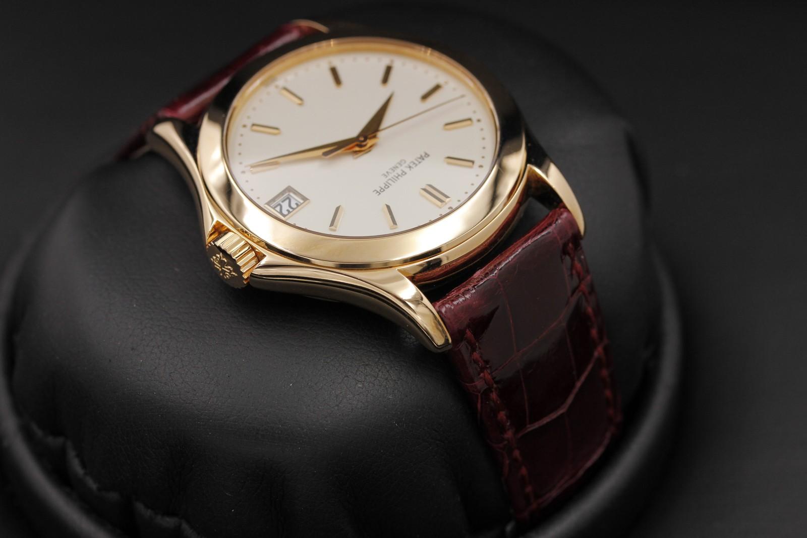 Watch Image 4