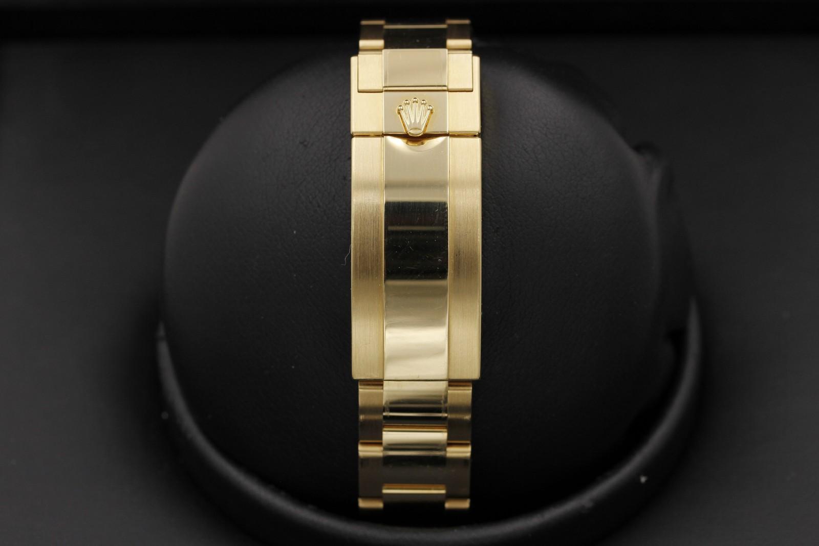 Watch Image 7