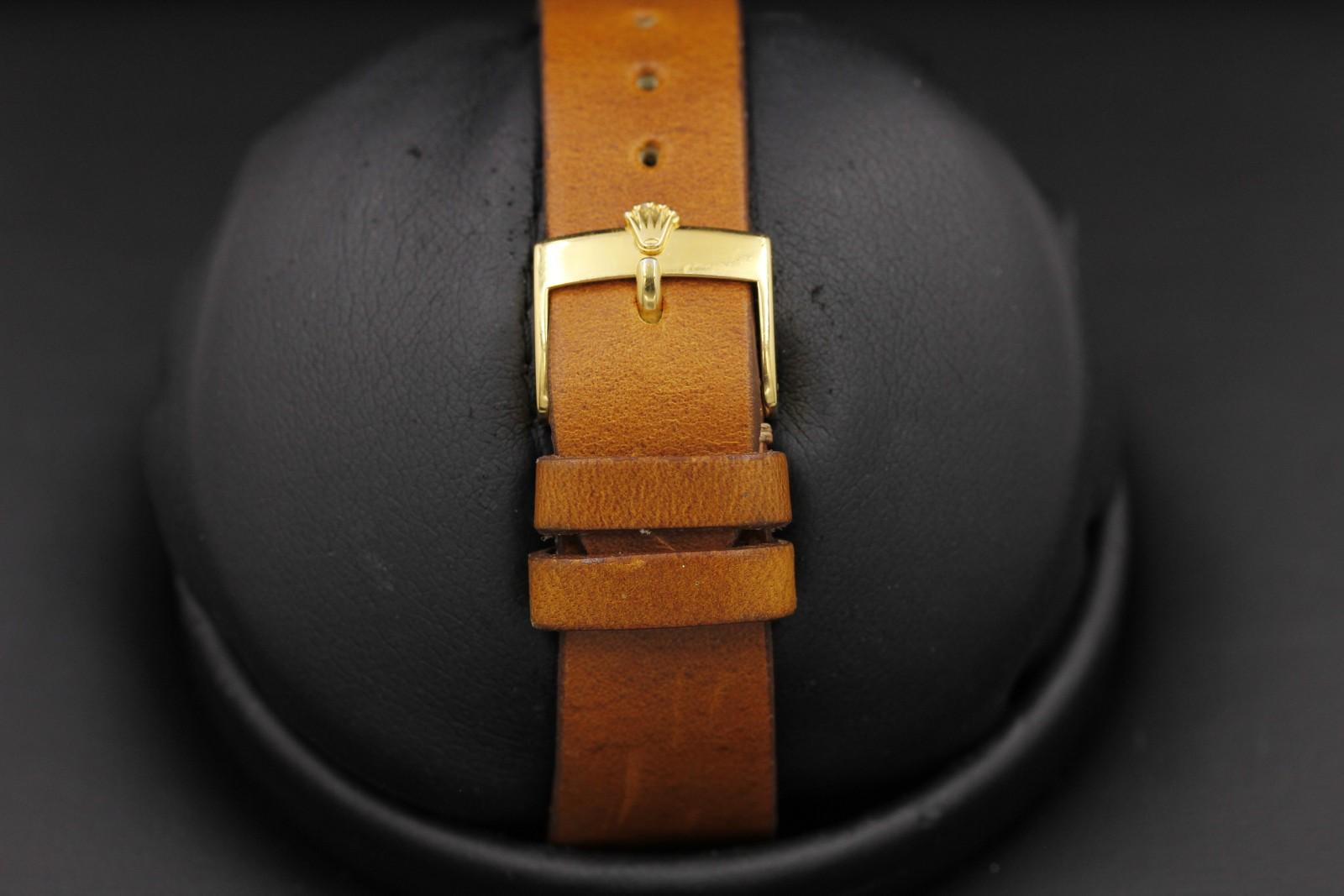 Watch Image 7