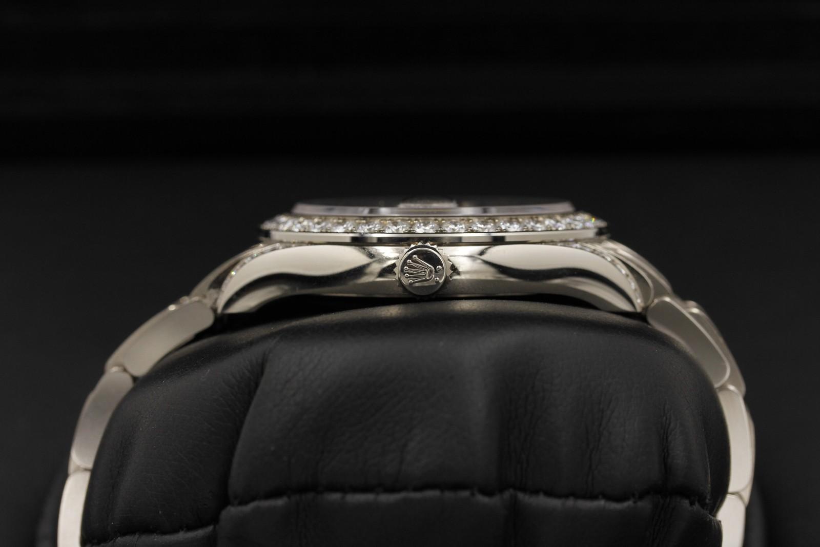 Watch Image 3