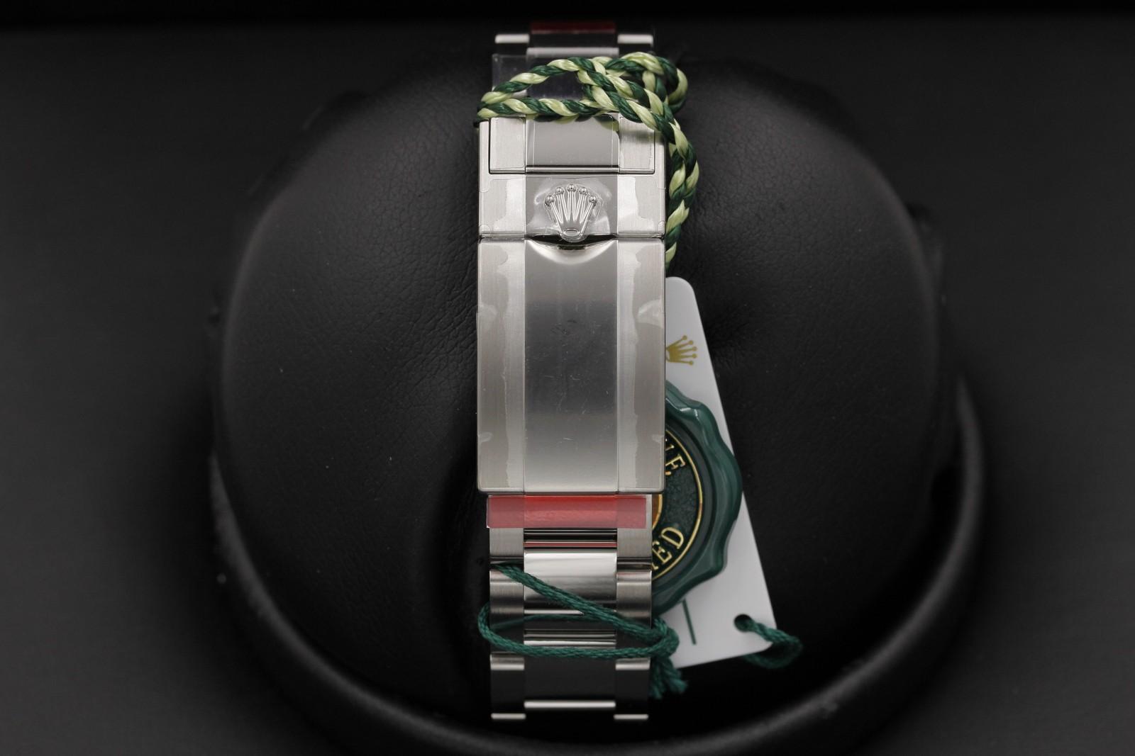 Watch Image 7