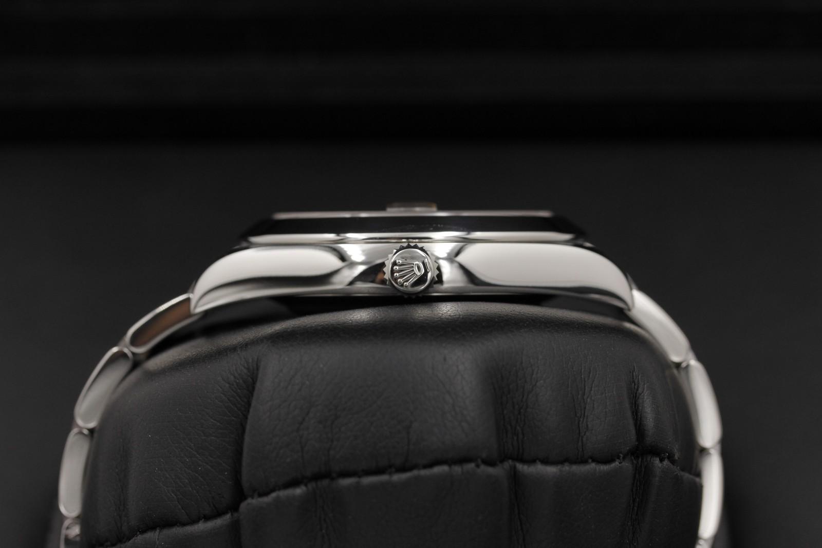 Watch Image 3
