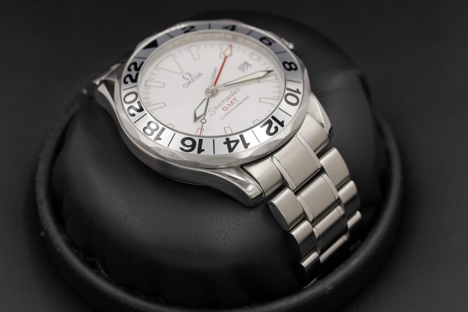 Watch Image 6