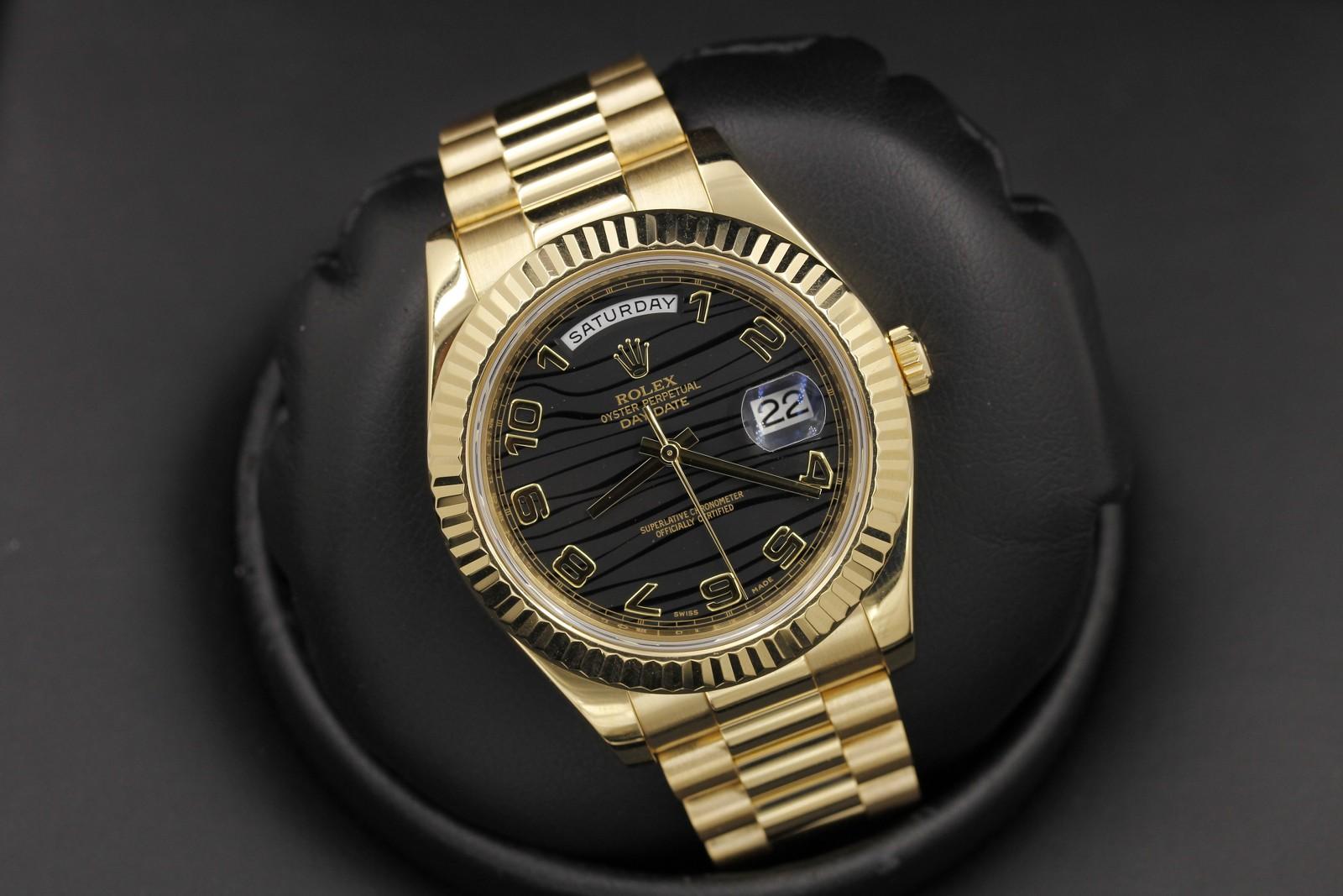 Watch Image 9