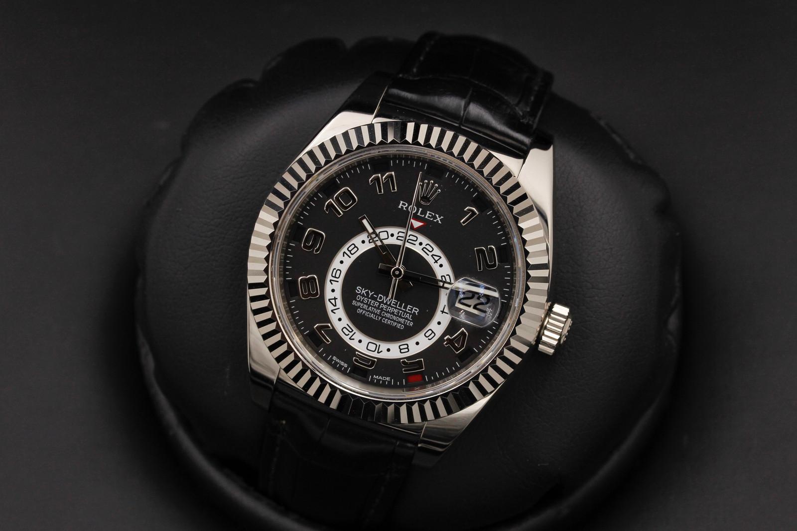 Watch Image 8