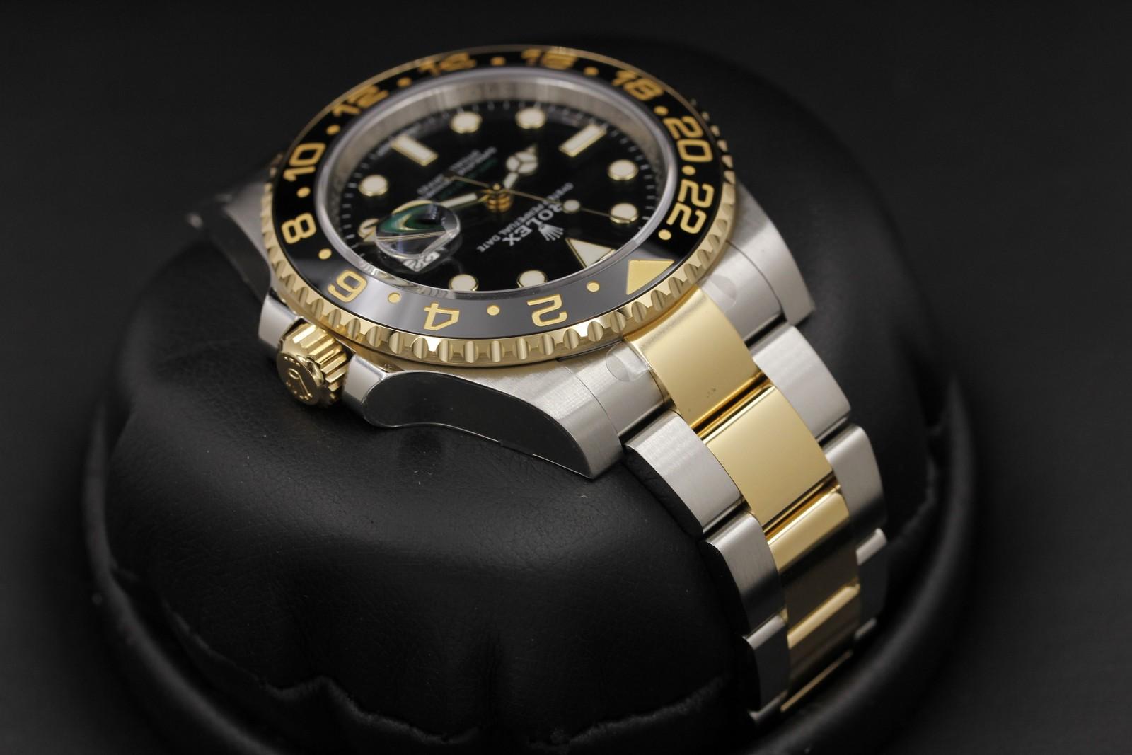 Watch Image 4