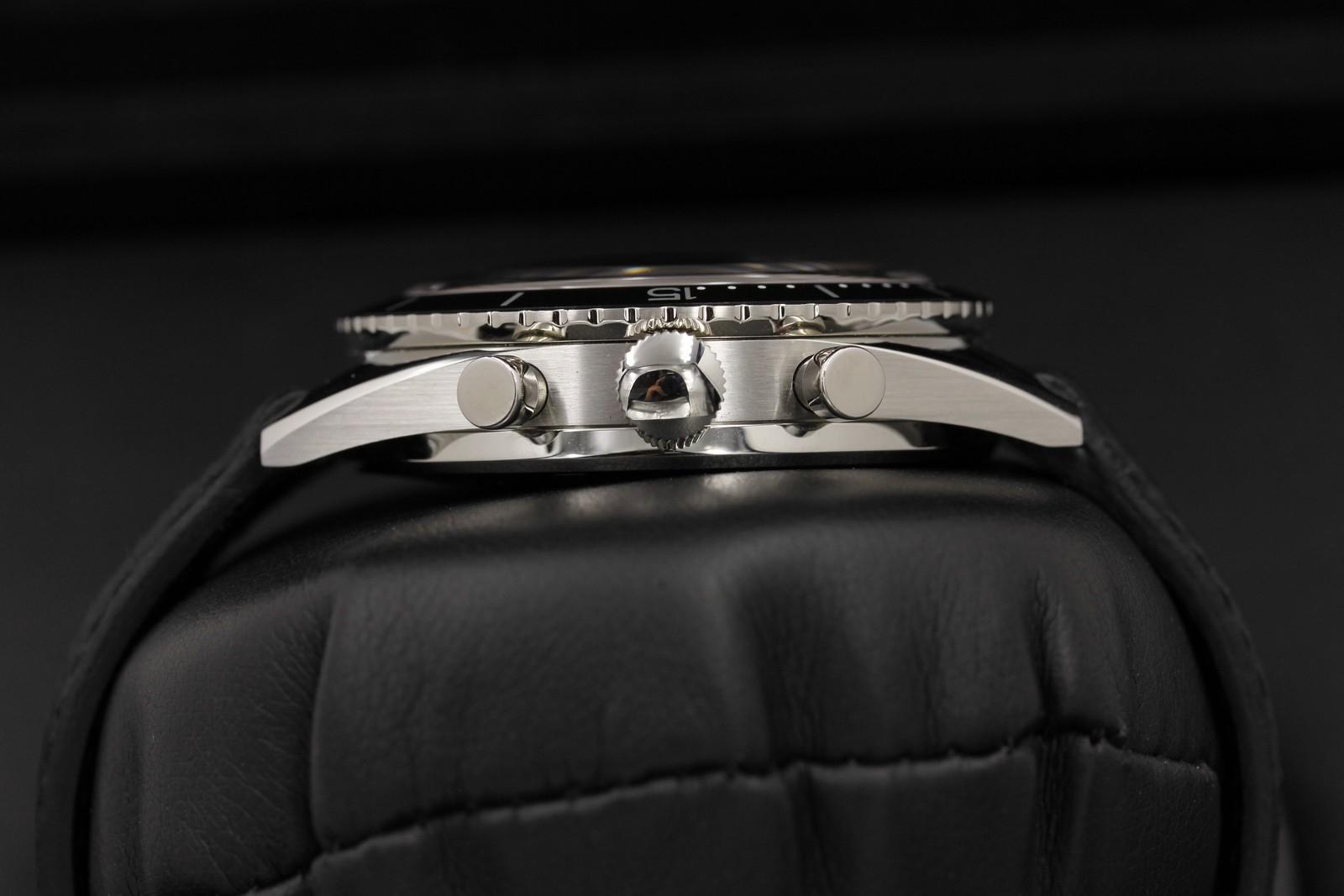 Watch Image 3