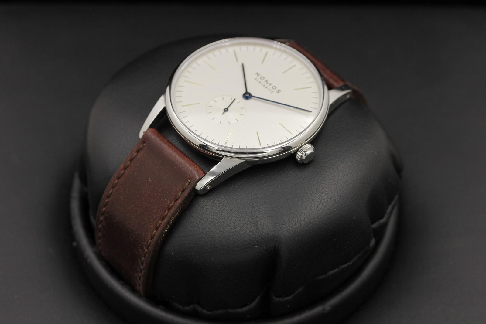 Watch Image 2