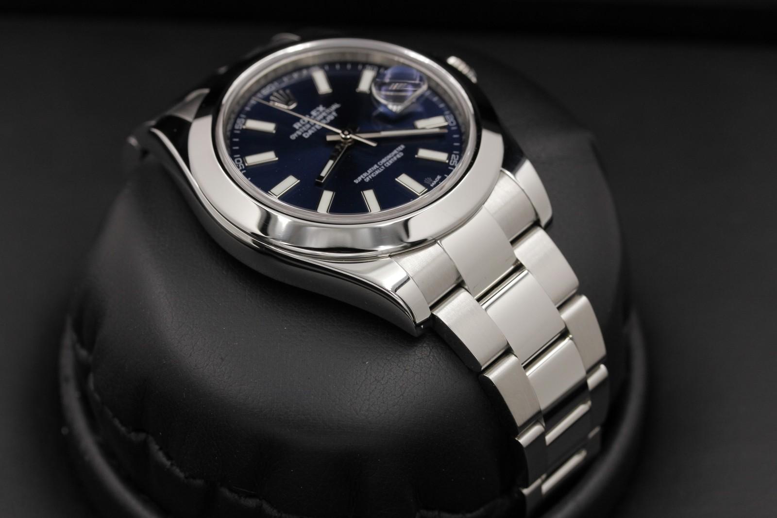 Watch Image 6