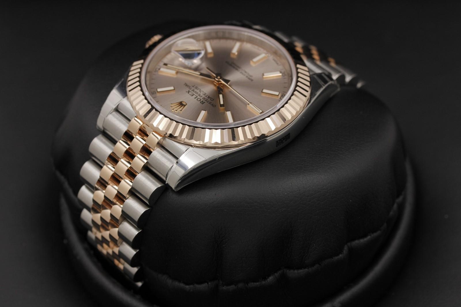 Watch Image 5