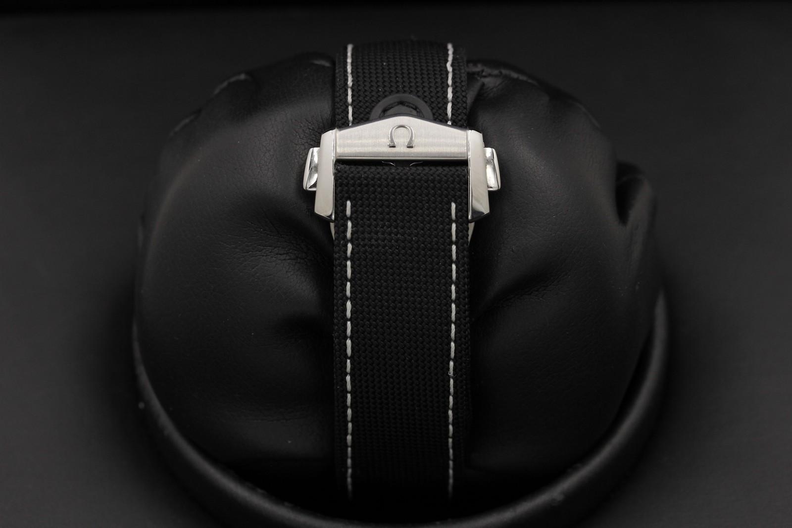 Watch Image 7