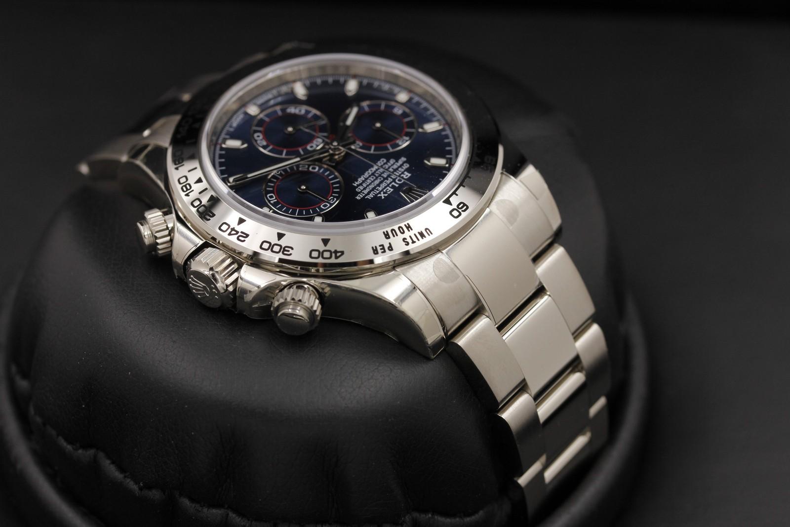 Watch Image 4