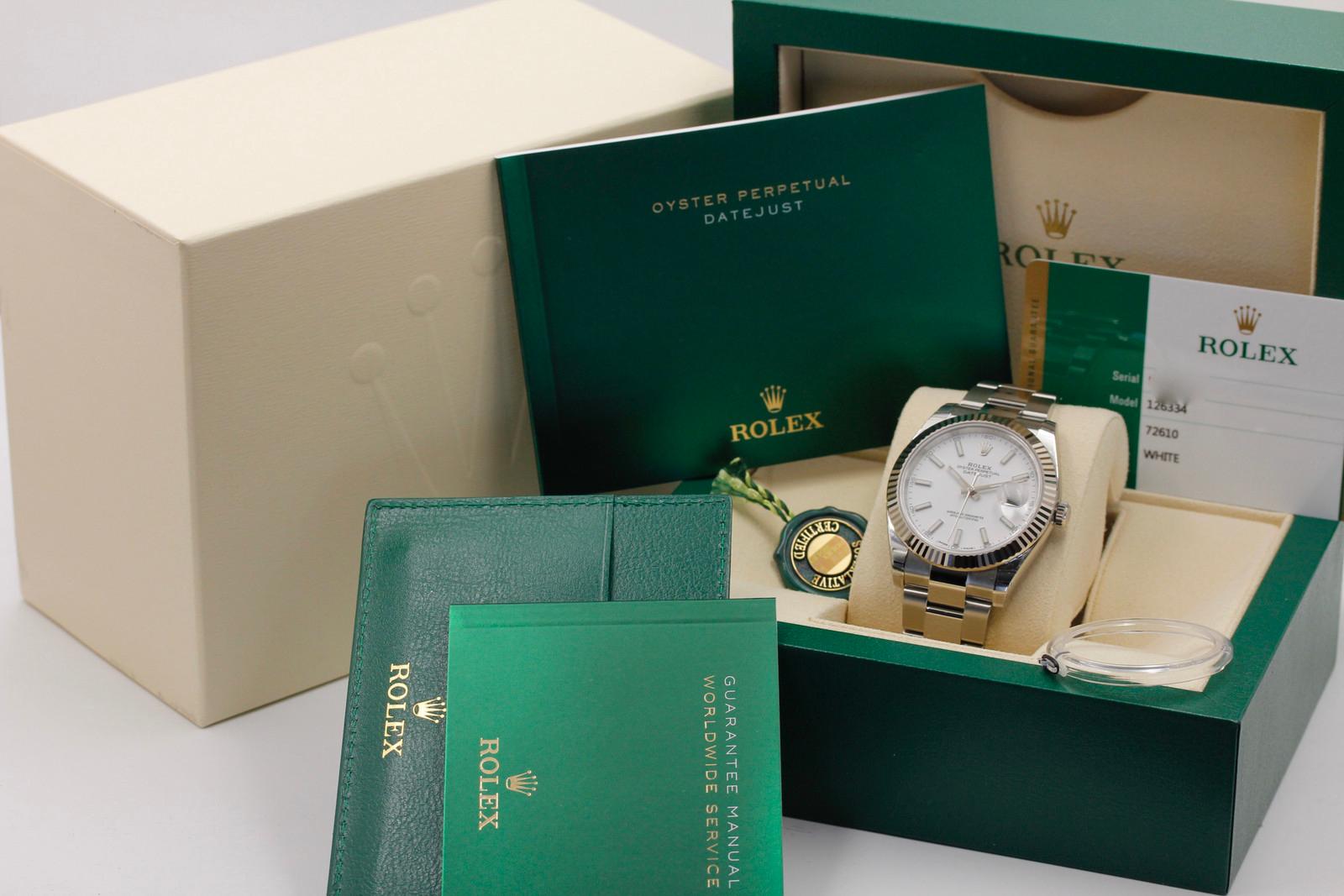 Watch Image 11