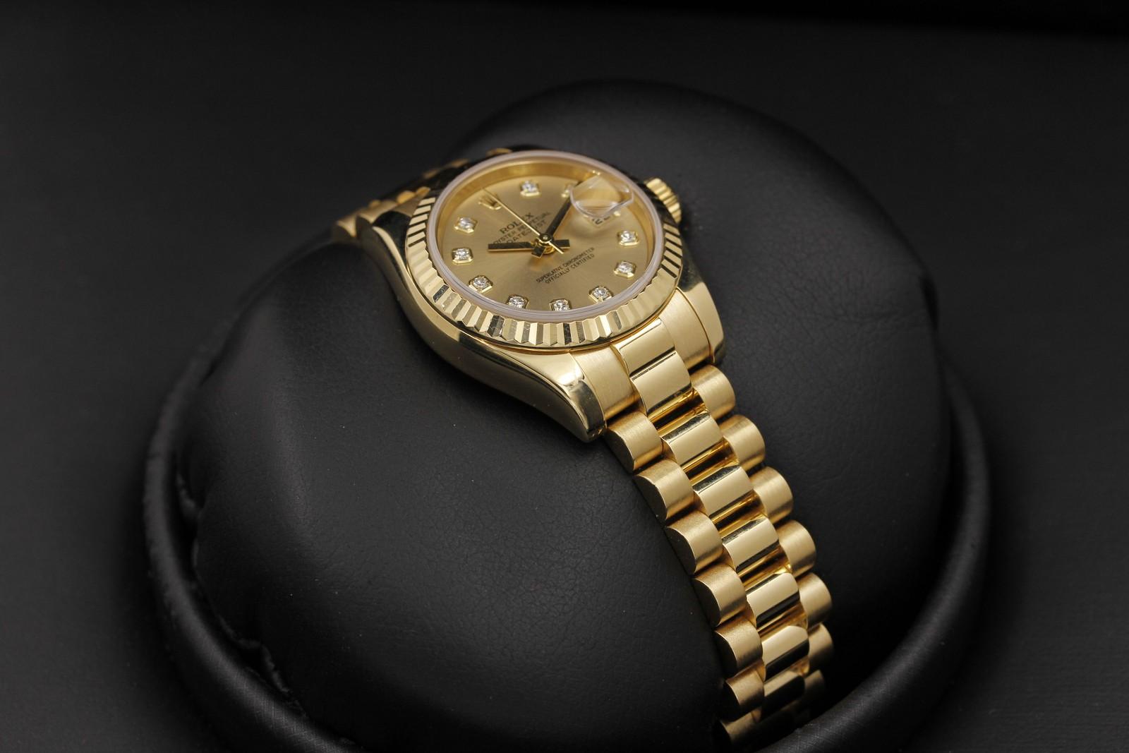 Watch Image 6