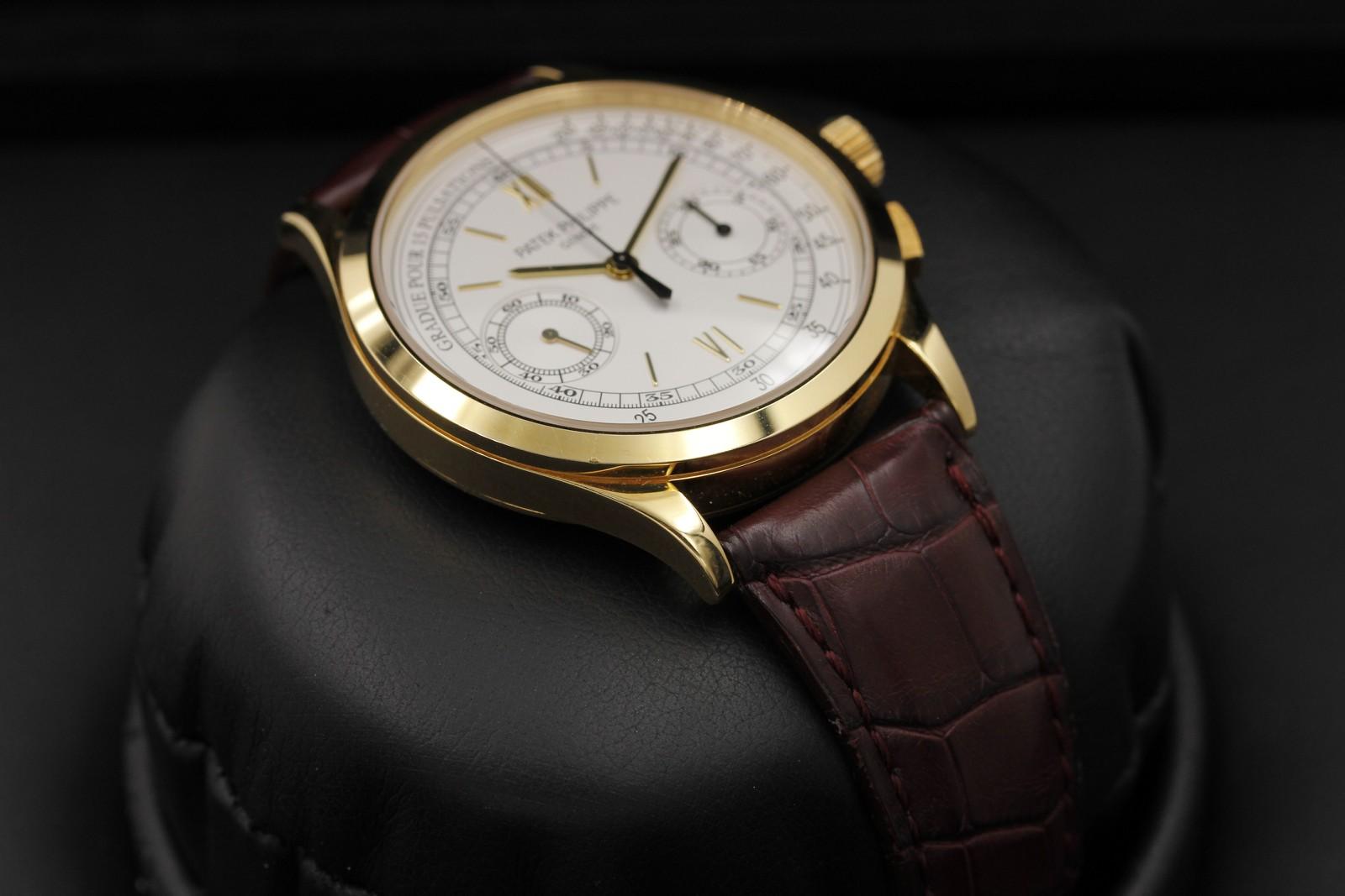 Watch Image 6