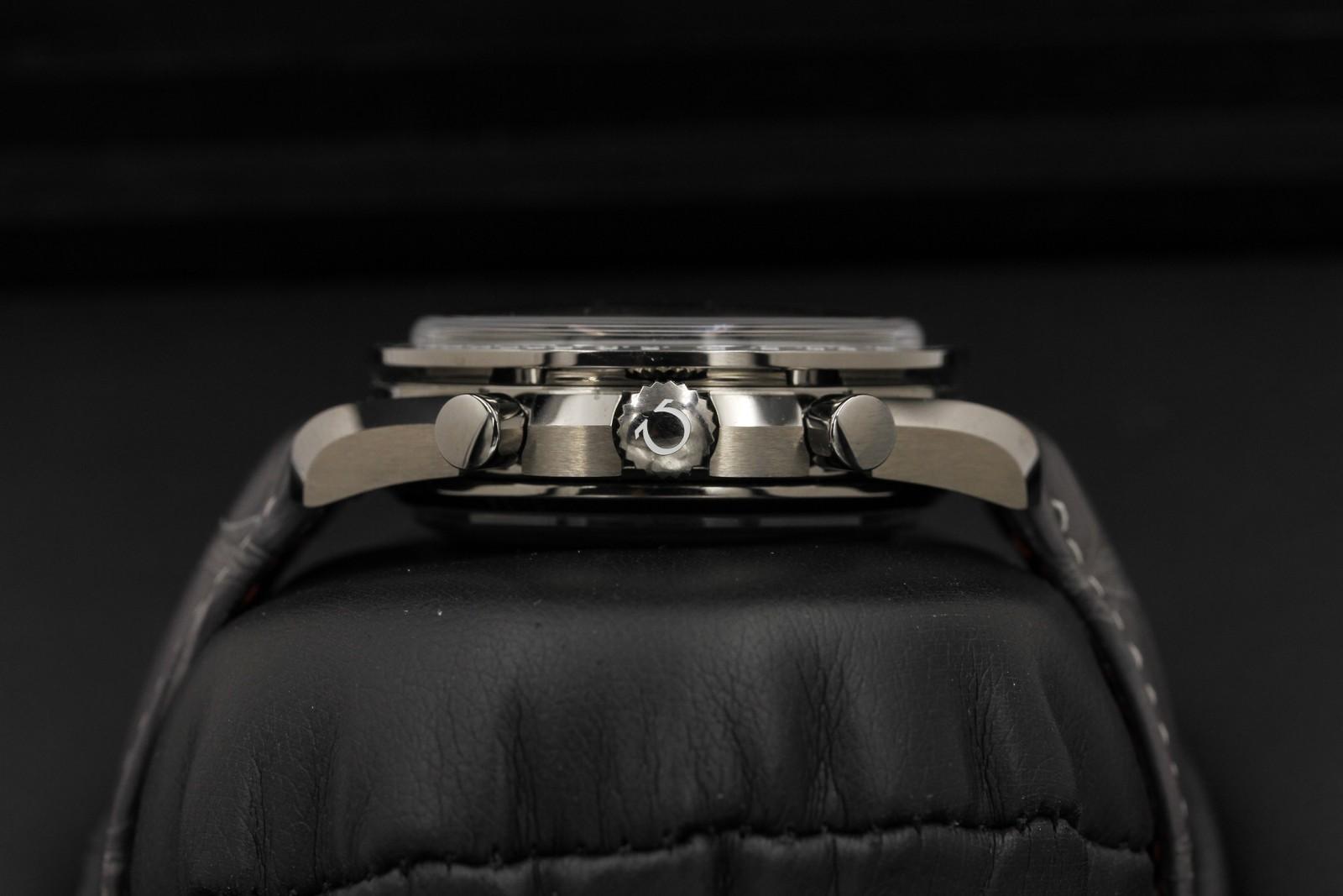 Watch Image 3