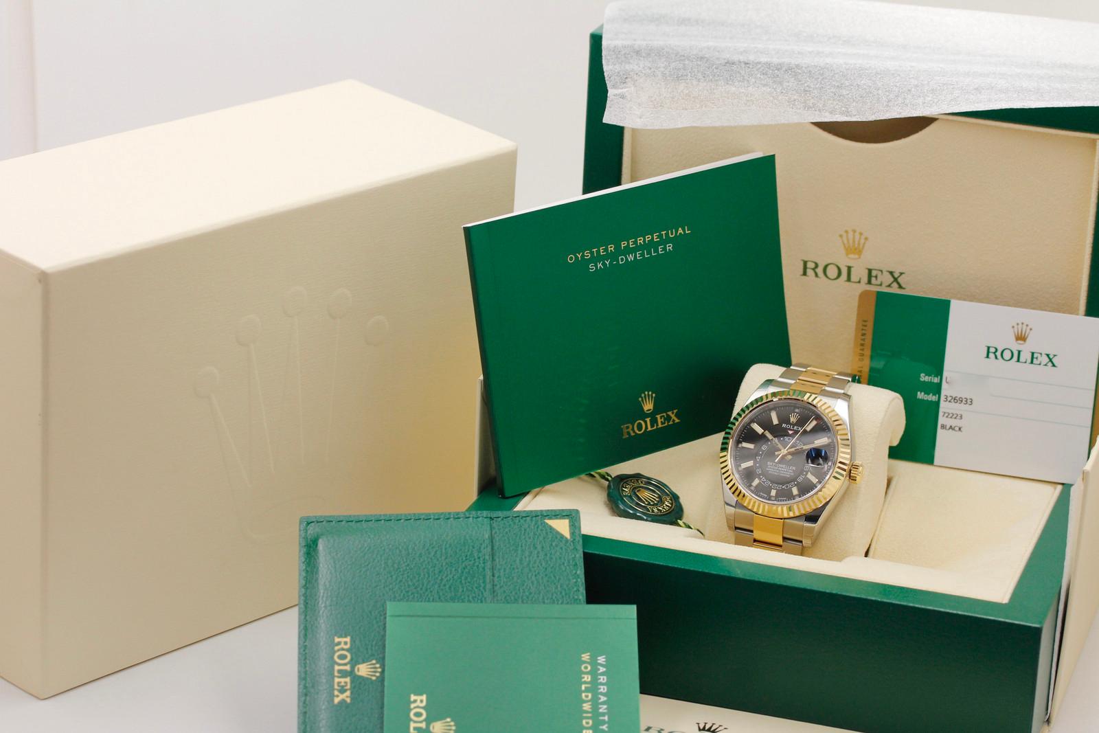 Watch Image 11