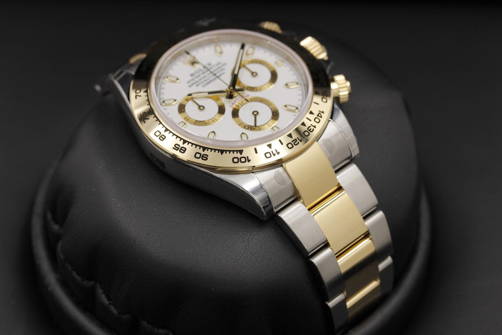 Watch Image 6