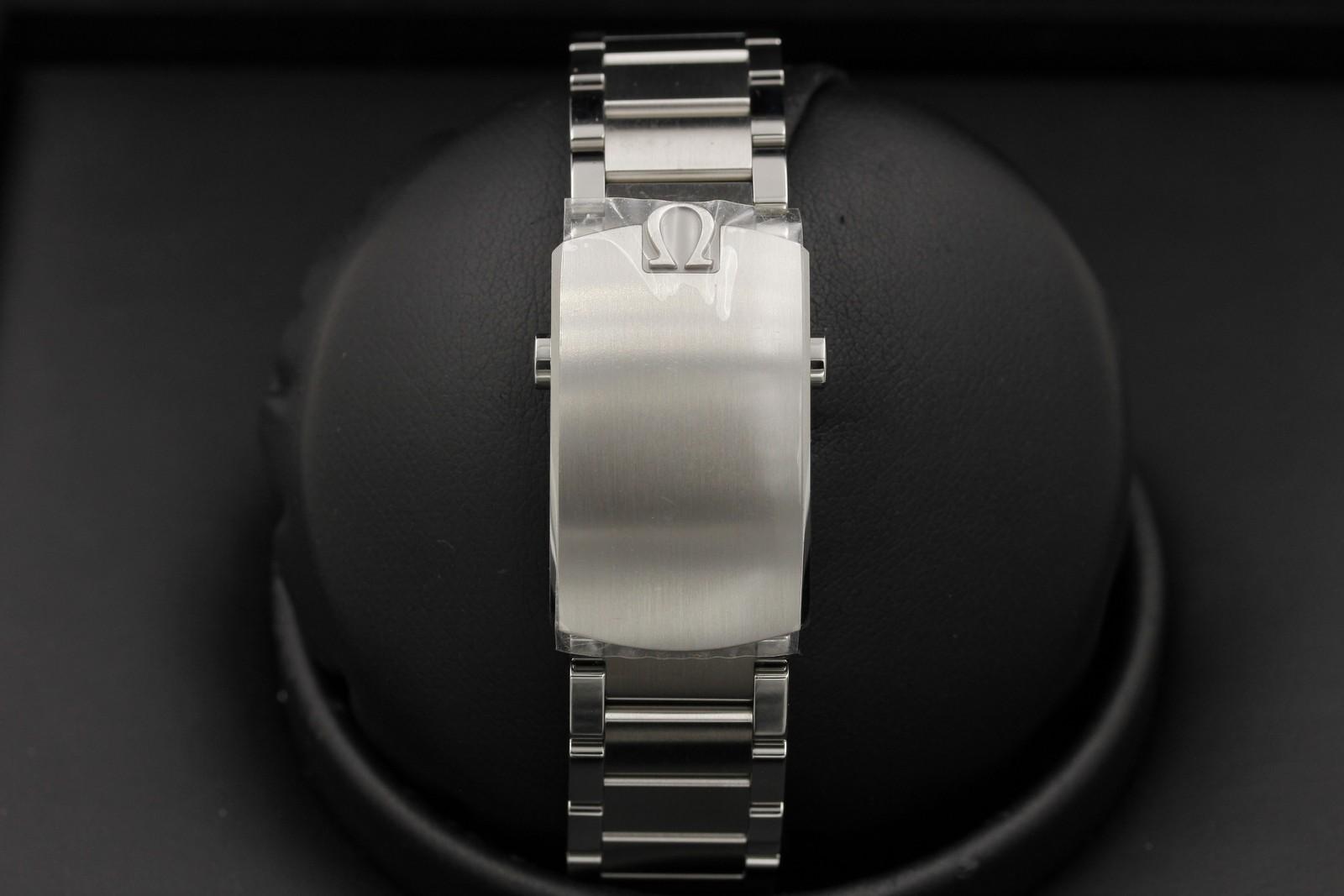 Watch Image 7