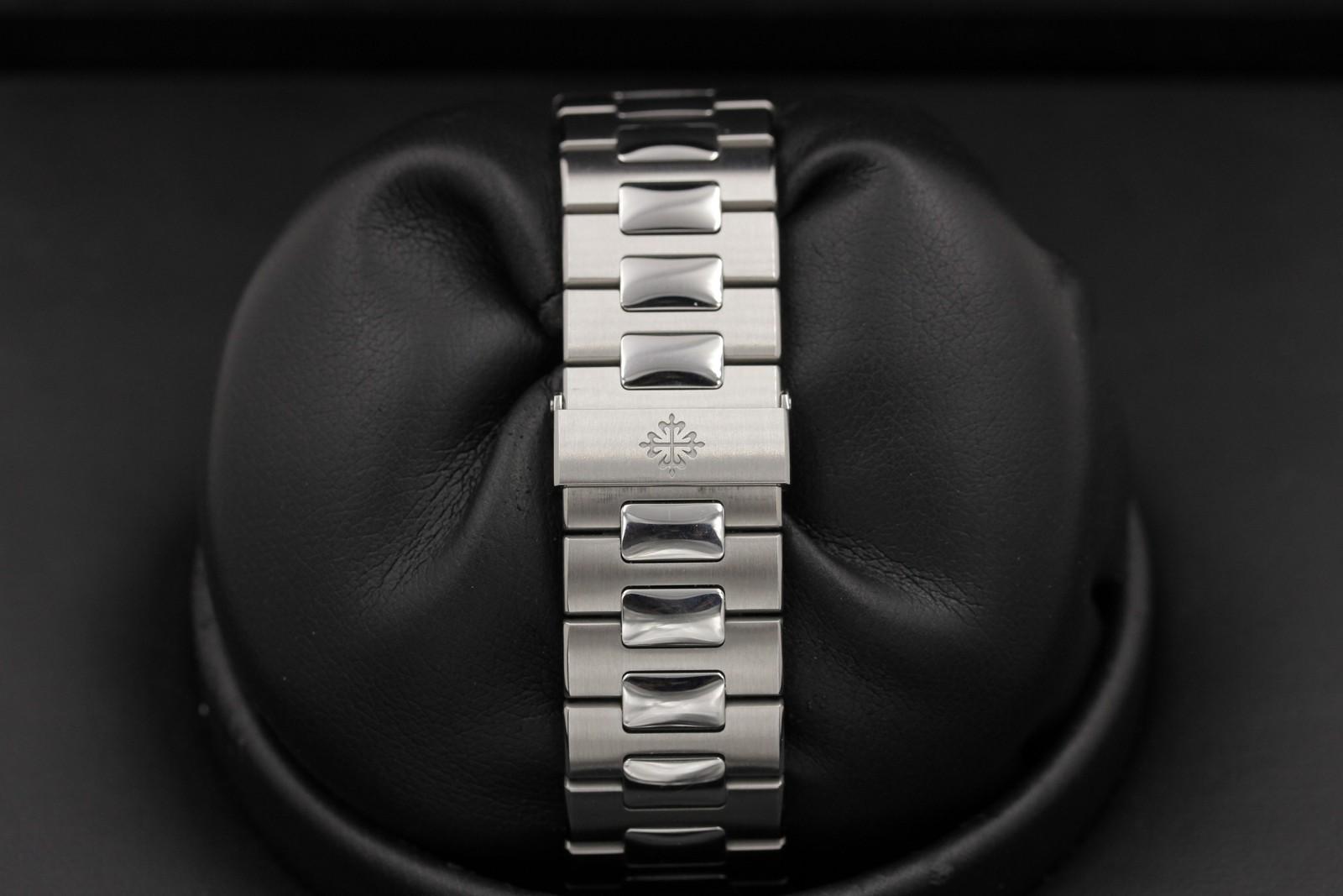 Watch Image 7