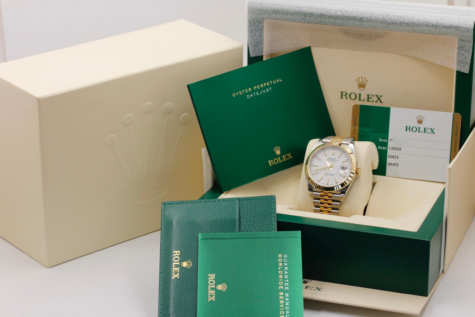 Watch Image 11