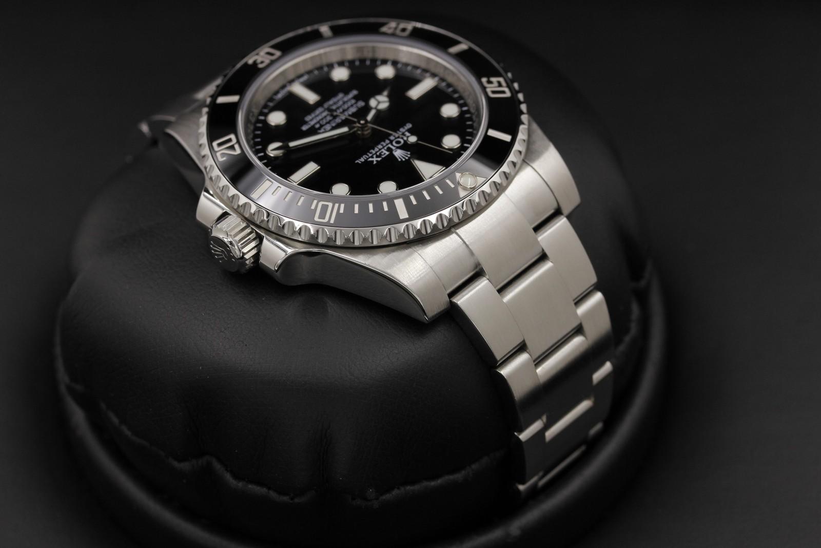 Watch Image 4