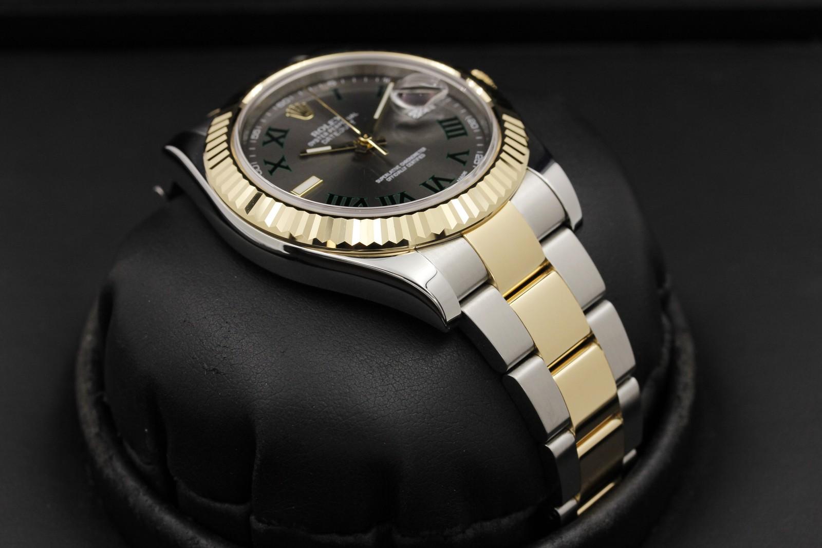 Watch Image 6