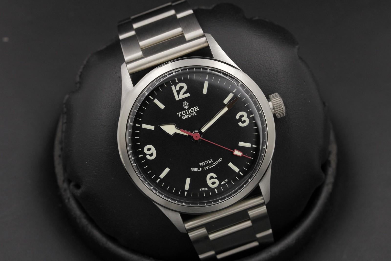 Watch Image 9