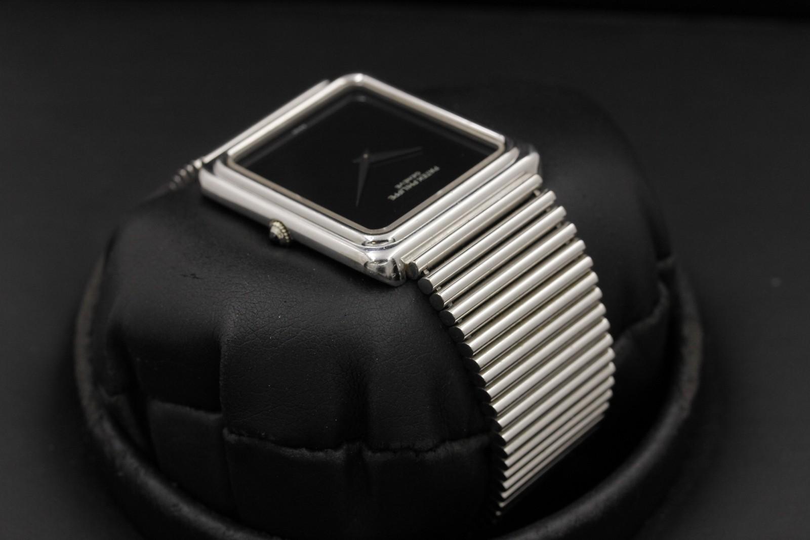 Watch Image 4