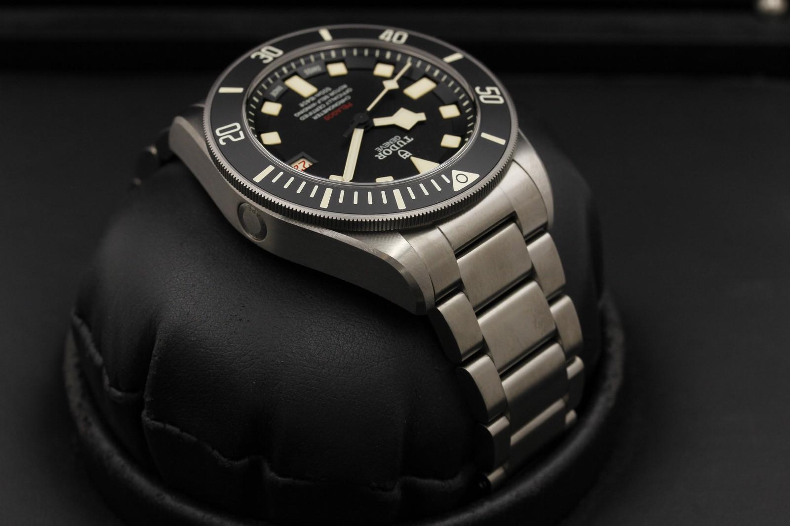 Watch Image 4