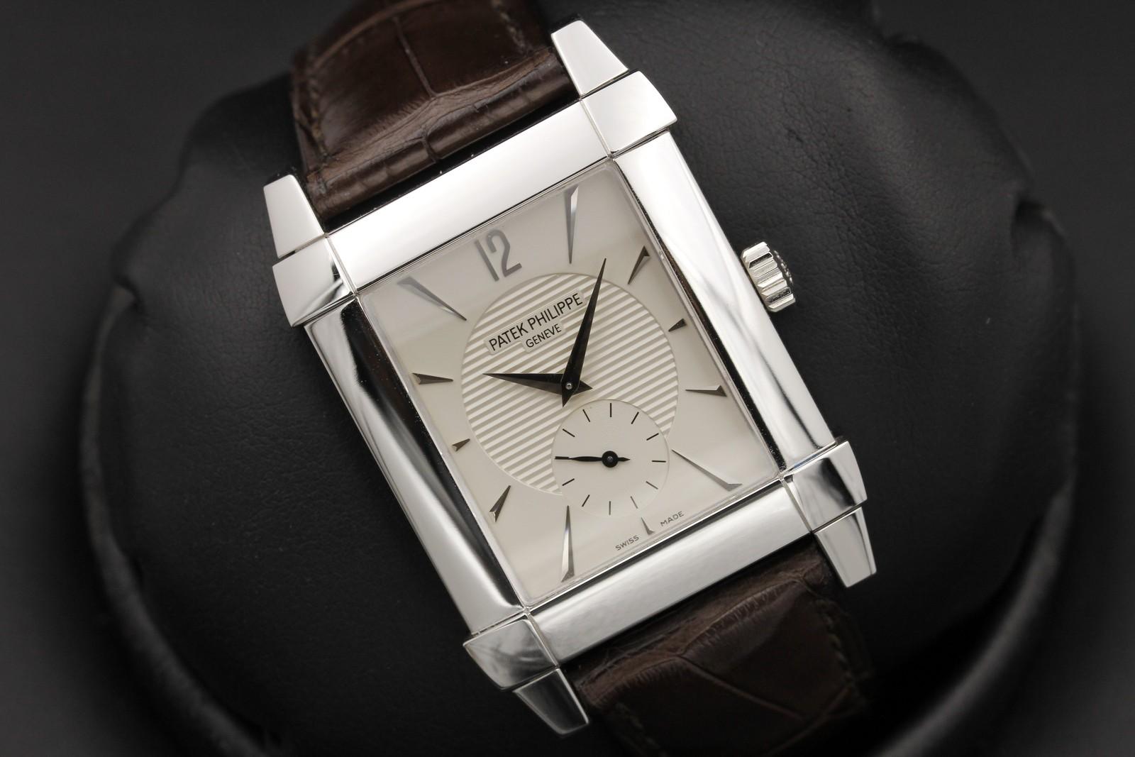 Watch Image 9