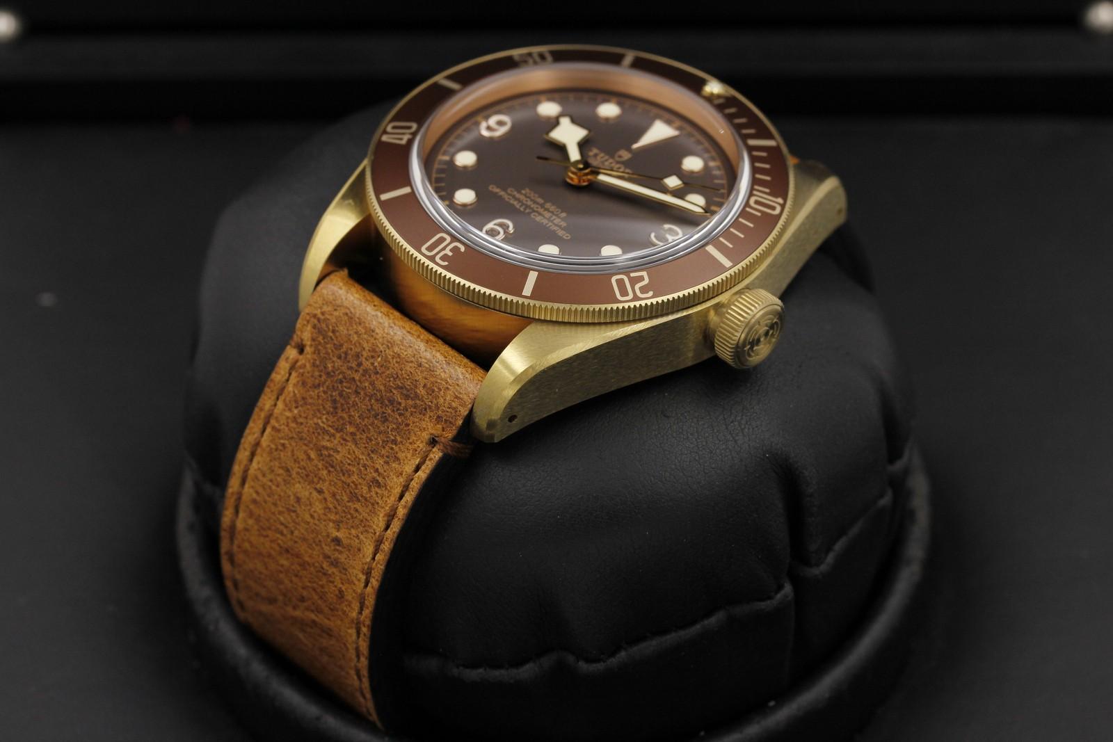 Watch Image 2