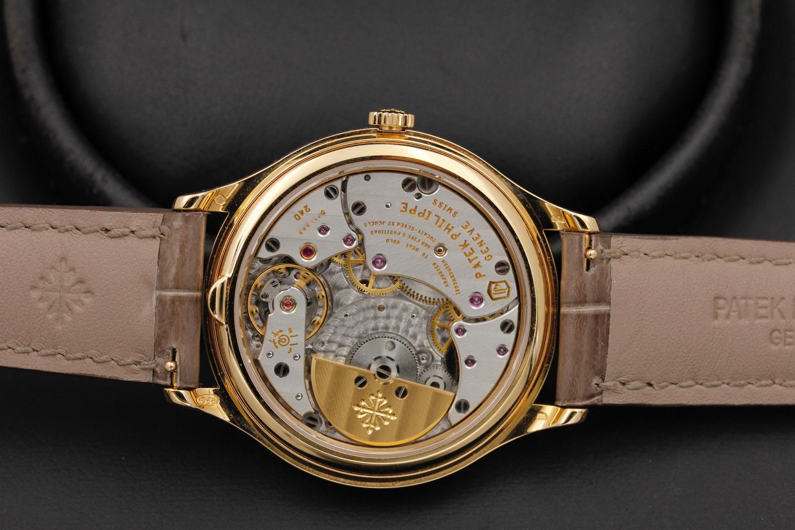 Watch Image 10