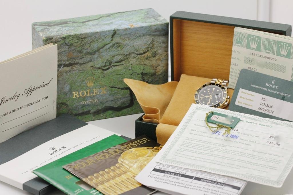 Watch Image 13