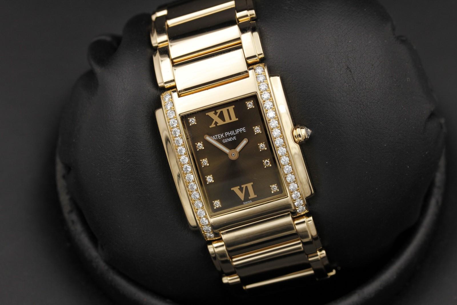 Watch Image 11