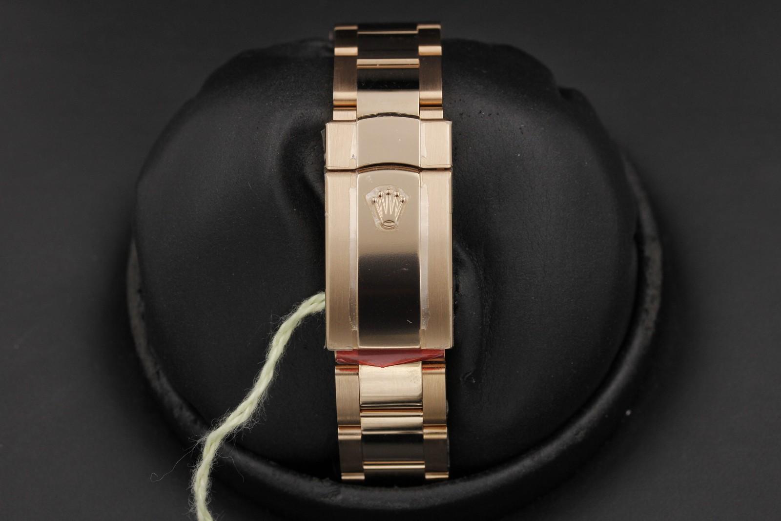 Watch Image 7