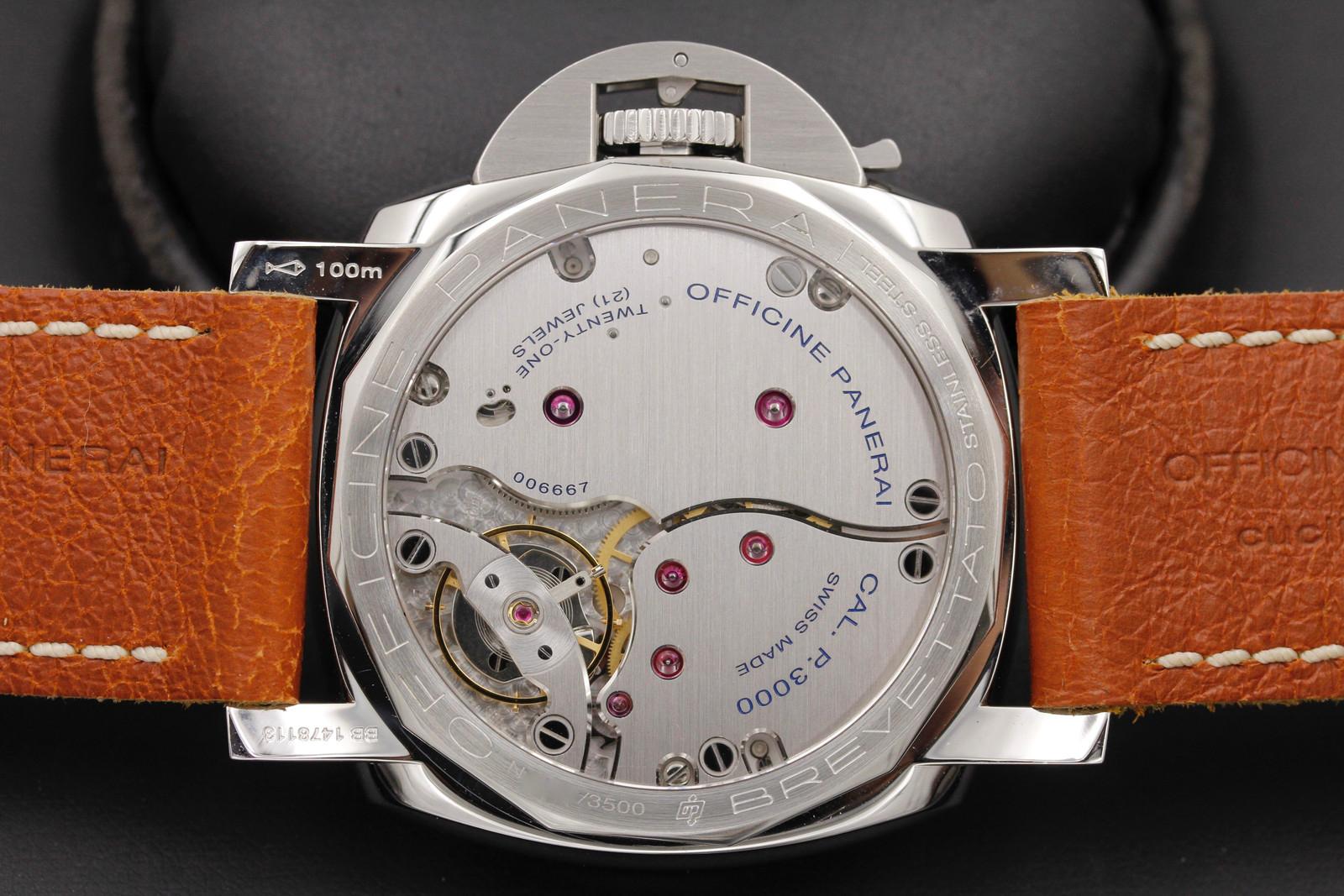 Watch Image 12