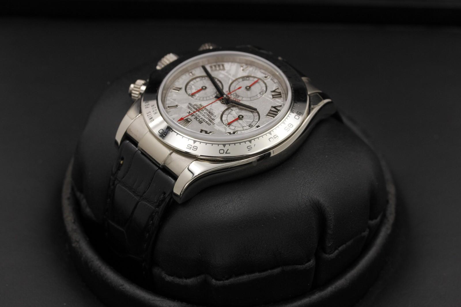 Watch Image 5