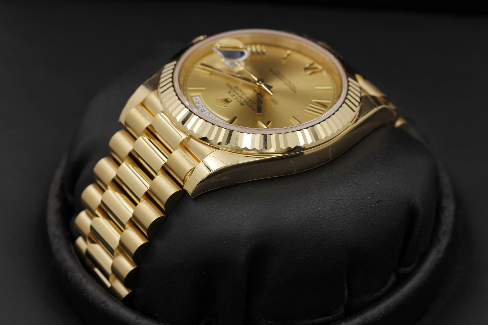 Watch Image 5