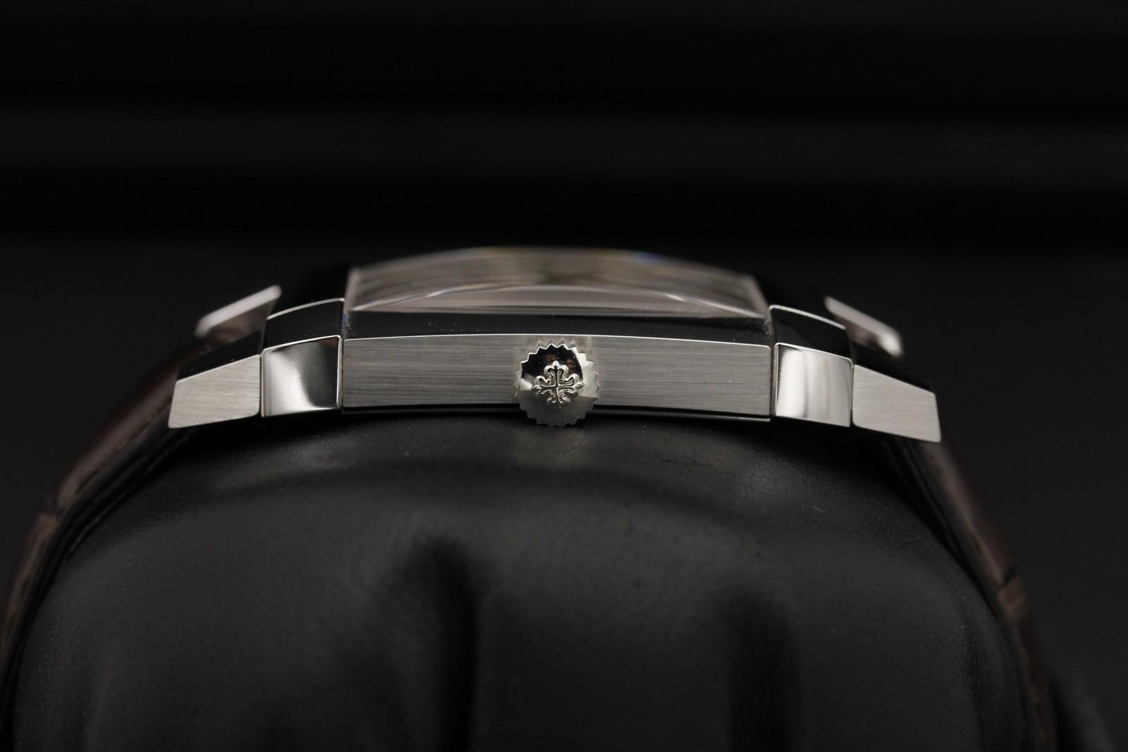 Watch Image 3
